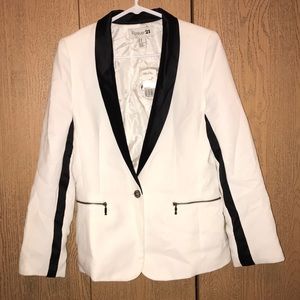 Black and white Blazer